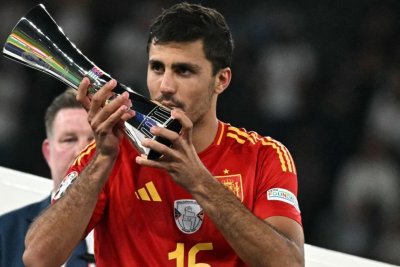 El City frena la primera oferta del Barcelona por Rodri, pero la negociación sigue abierta