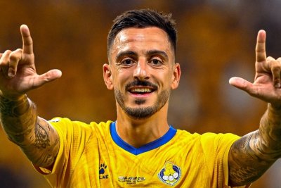 Joselu se queda sin sitio en el Oporto y ve cómo se enfría otra vía en España