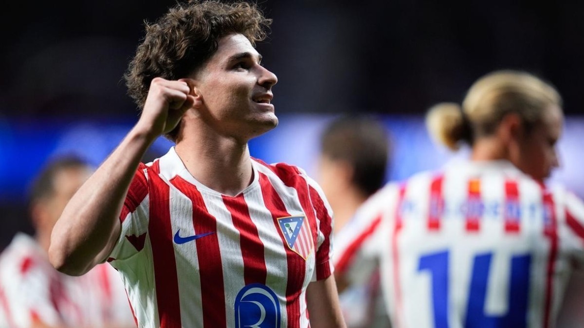 El Barça prepara una oferta de 120 millones por Julián Álvarez y el Atlético resiste