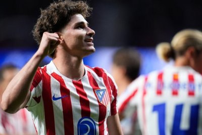 El Barça prepara una oferta de 120 millones por Julián Álvarez y el Atlético resiste