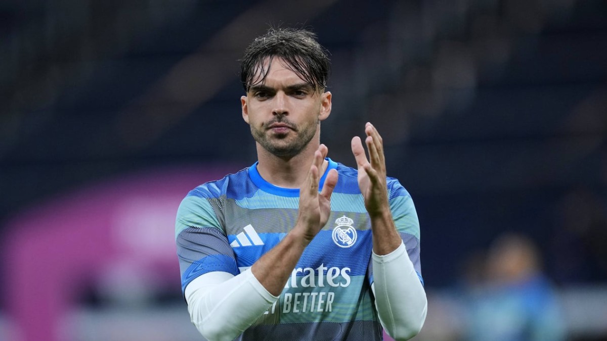 El Real Madrid escucha ofertas por Raúl Asencio tras el aviso de Mourinho