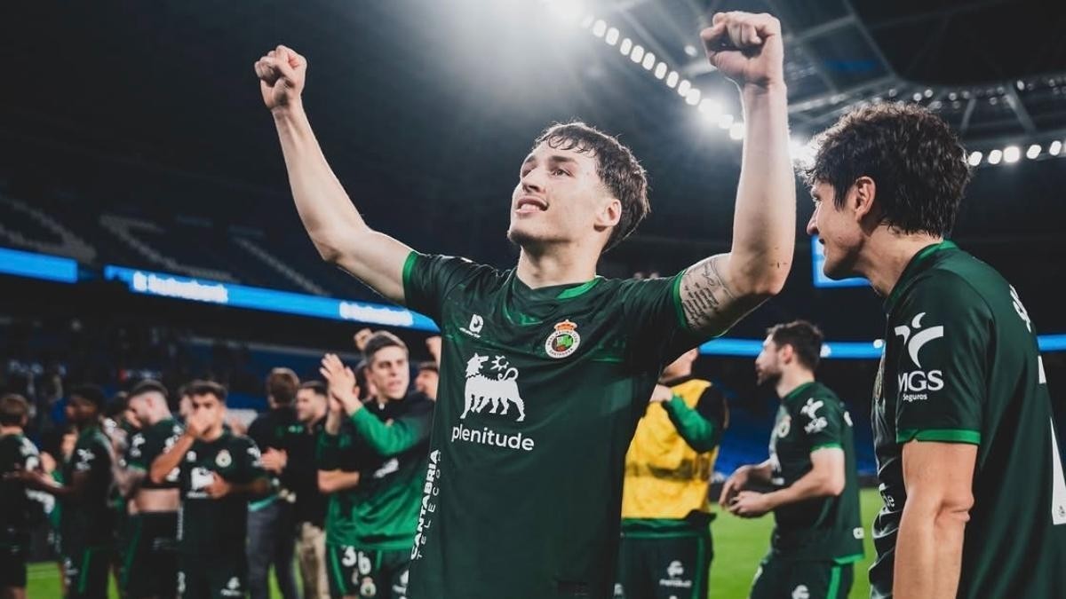 El Racing planta cara al Atlético por Jorge Salinas y solo acepta su cláusula