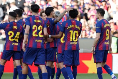 El Barcelona acelera la salida de Héctor Fort y fija su precio entre 15 y 20 millones