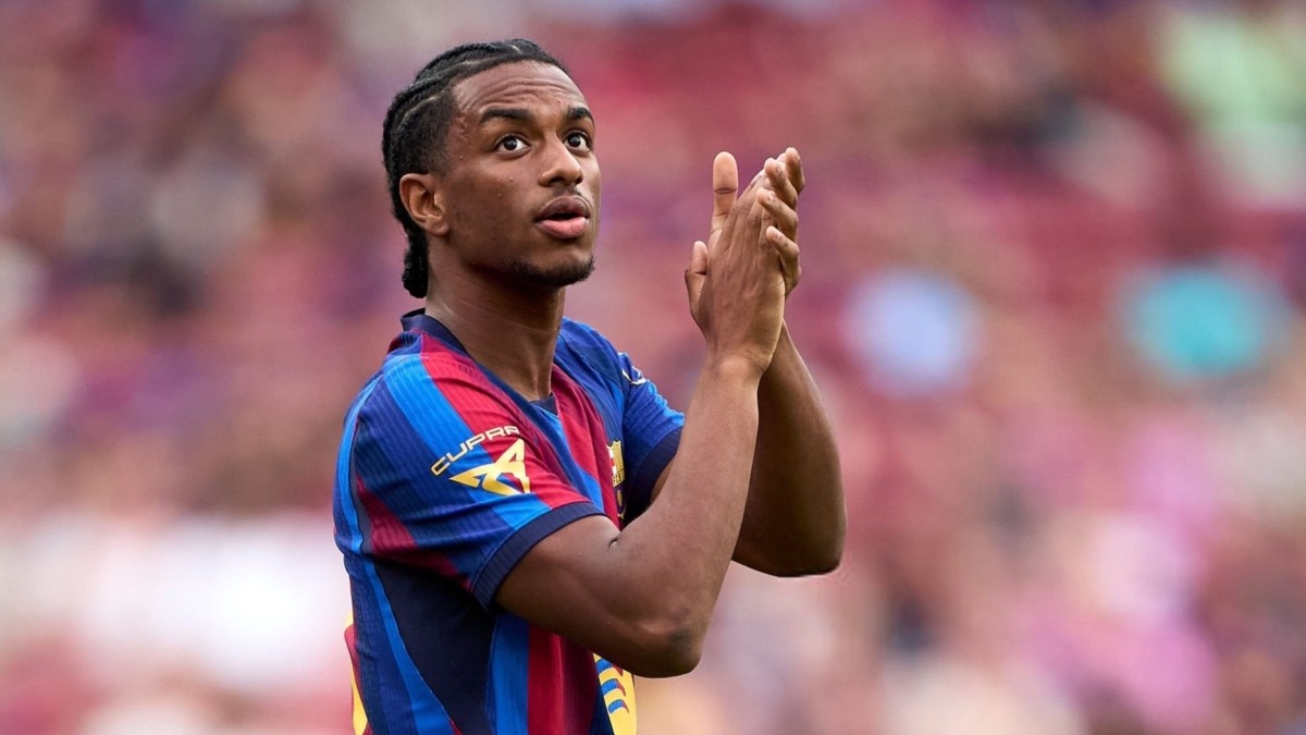 El Manchester United pregunta por Balde y el Barcelona estudia una posible venta