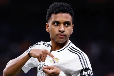 Rodrygo, a la espera de Mourinho mientras el Real Madrid no cierra su futuro