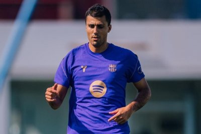 Rodri se estrena con el grupo, pero su debut con el Barcelona aún no está garantizado