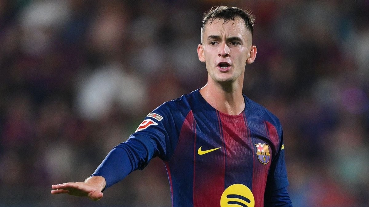 Casadó se queda sin dorsal en el Barça y su salida gana fuerza