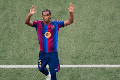 El Barça abre la puerta a Balde y el Manchester United gana peso en la operación