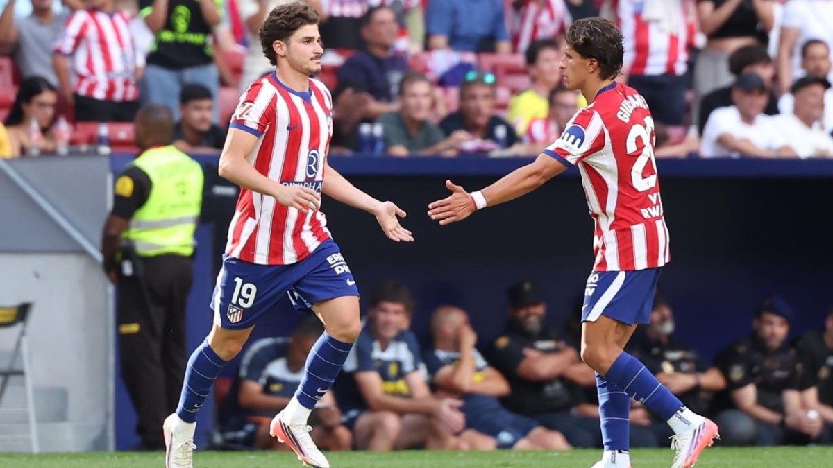 El pulso por Julián Álvarez enfrenta a Atlético y Barcelona a cinco días del cierre del mercado
