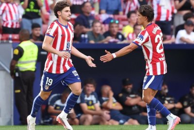El pulso por Julián Álvarez enfrenta a Atlético y Barcelona a cinco días del cierre del mercado