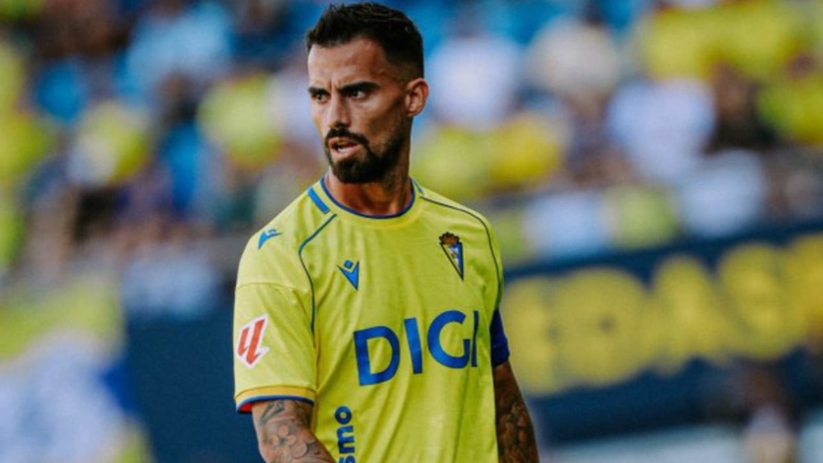 El Cádiz adelanta la retirada de Suso y le reserva un cargo institucional
