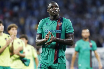 El Galatasaray se suma a la puja por Karl Etta Eyong y abre un nuevo escenario para el Levante
