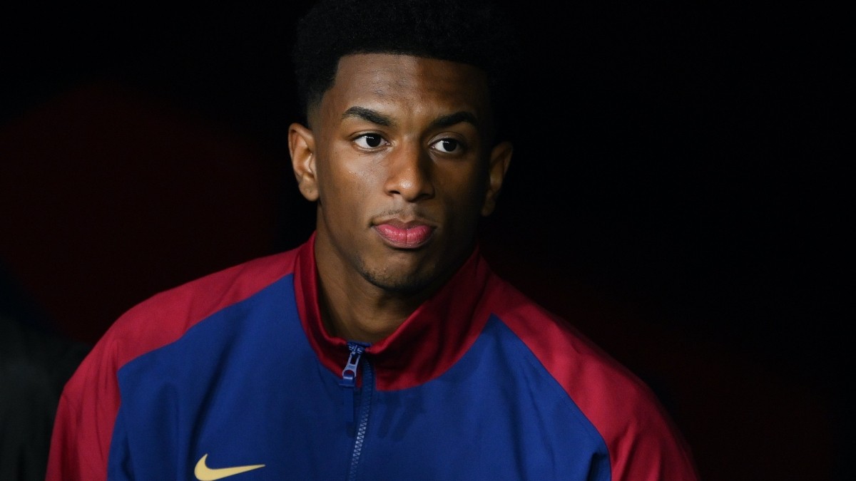 Balde pierde peso en el Barcelona y Flick mantiene abierta la pelea por el lateral izquierdo