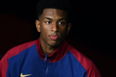 Balde pierde peso en el Barcelona y Flick mantiene abierta la pelea por el lateral izquierdo