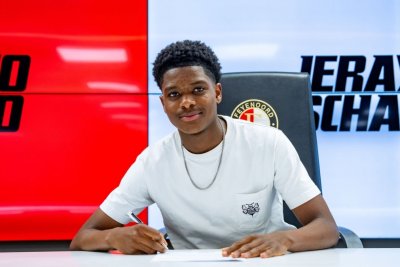 Jerayno Schaken pone al Real Madrid en su radar tras estrenarse con el Feyenoord