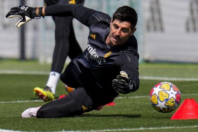 El Real Madrid sigue de cerca a Lucca Brughmans, el portero que ya es del Liverpool