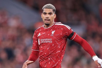 Araujo se gana sitio en el Liverpool y abre la puerta a seguir en Anfield