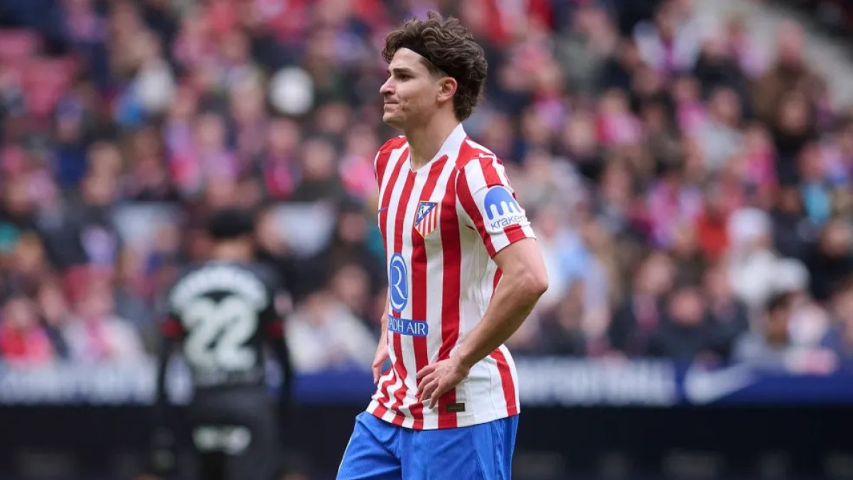 Julián Álvarez se cae ante la Real Sociedad y Simeone pierde otra pieza en ataque