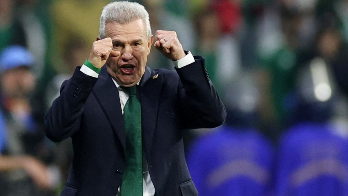 Javier Aguirre toma ventaja para relevar a Corberán en el Valencia