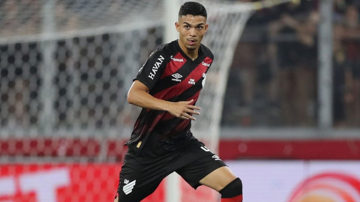 El Barcelona vigila de cerca a Arthur Dias, la nueva joya del Athletico Paranaense