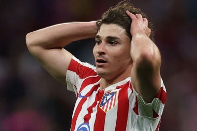 Deco cierra la puerta a Julián Álvarez y el Barça mira ya a otras opciones