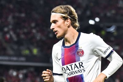 Mika Godts empieza a generar dudas en el PSG tras un arranque discreto