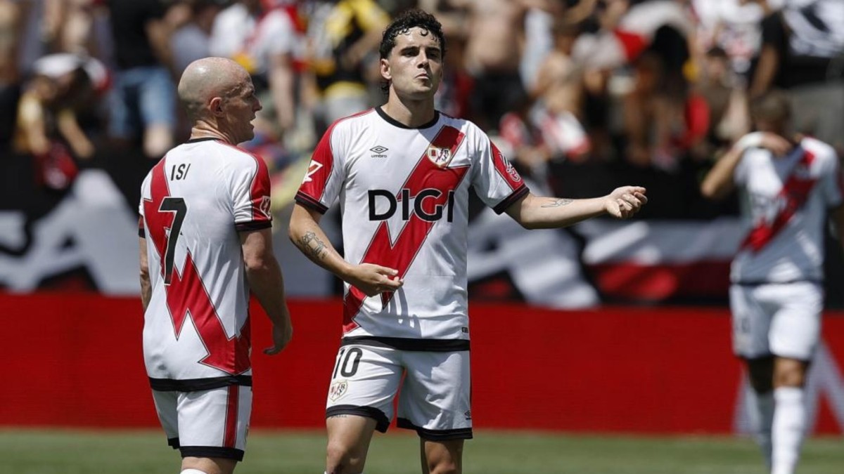 Camello dispara el interés en el Rayo Vallecano y entra en la agenda de varios mercados