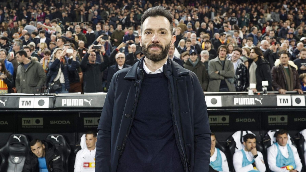 Valencia busca tercer fichaje para mejorar temporada: Interés en Eljif Elmas