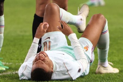 Mbappé progresa sin pasar por el quirófano y el Madrid vigila su vuelta ante el Villarreal