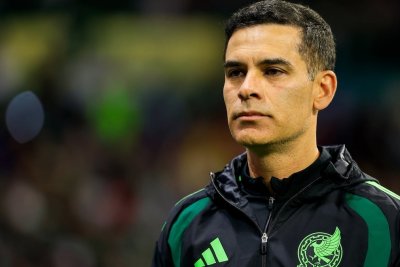 Rafa Márquez empuja a Obed Vargas a buscar minutos lejos del Atlético