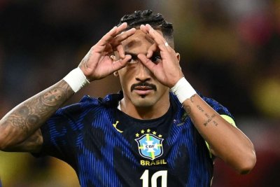 Flick gana tiempo con Raphinha y maneja seis alternativas para el ataque del Barcelona
