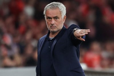 Mourinho pidió refuerzos en defensa y en el medio, pero el Real Madrid cerró el mercado sin ellos