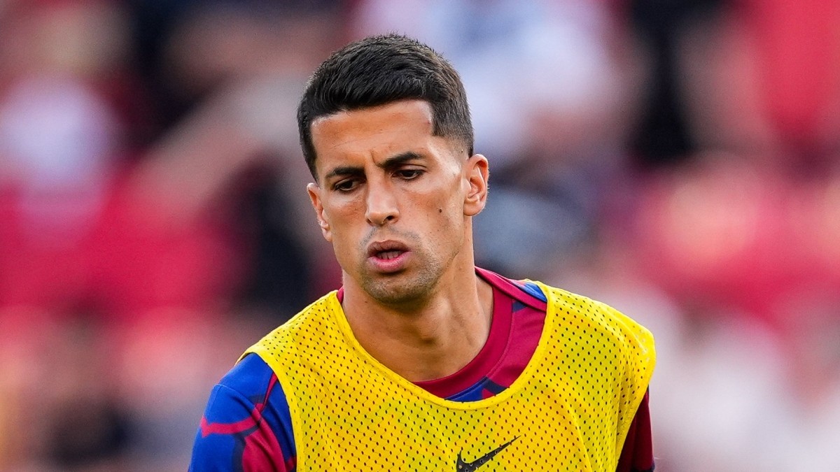 El Barcelona sigue de cerca a Dodô y Raum para reforzar los laterales