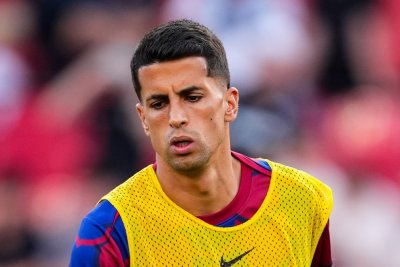 El Barcelona sigue de cerca a Dodô y Raum para reforzar los laterales