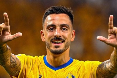Joselu acepta la oferta del Al-Sailiya y descarta las opciones de Valencia y Dépor