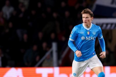 El Nápoles fija entre 25 y 30 millones el precio de McTominay ante el bloqueo de su renovación