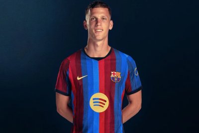 El Barça no cierra la puerta a vender a Dani Olmo si llega una oferta de 80 millones