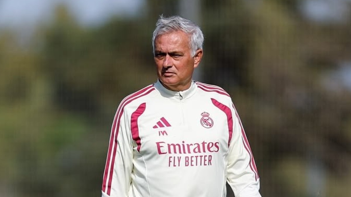 Mourinho cierra la puerta a la salida de Endrick del Real Madrid