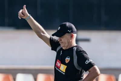 El Valencia sondea a Edson Álvarez y Erik Lira para enero tras un encuentro en Paterna