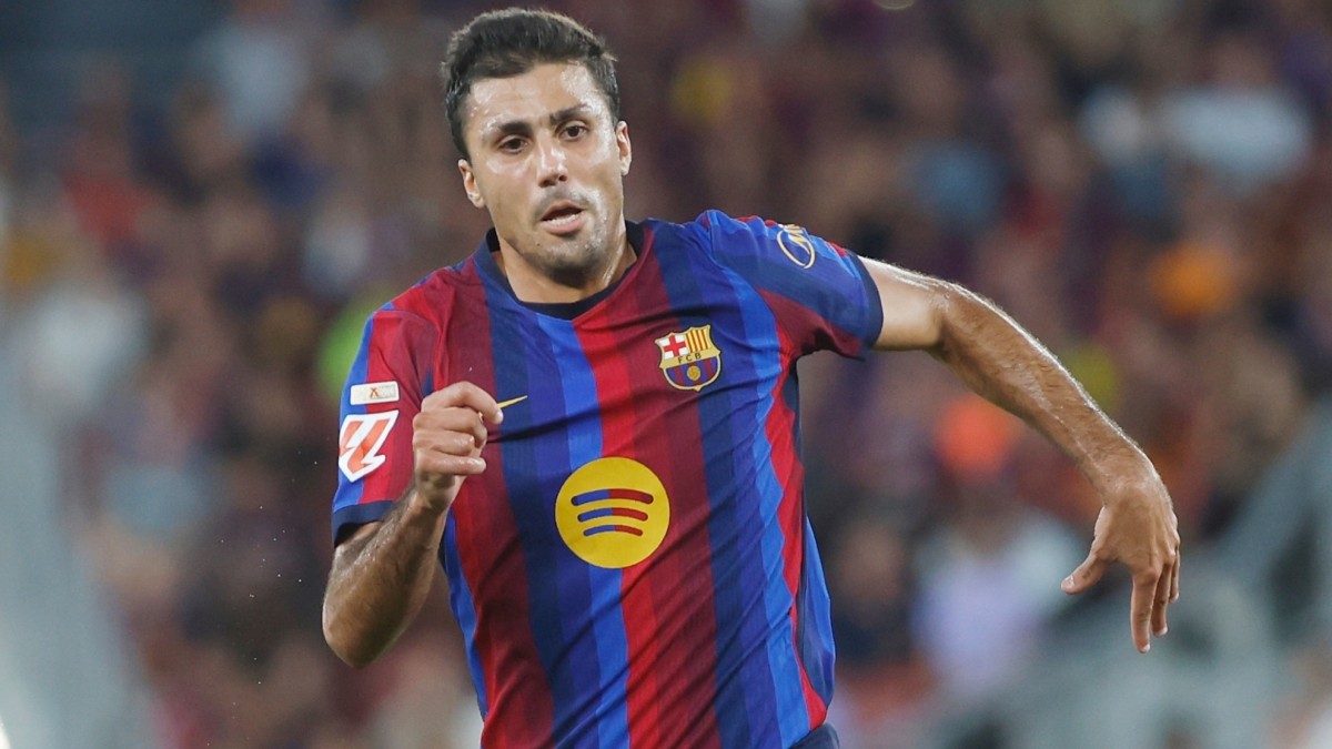 Pedro Porro vuelve al mercado y el Real Madrid estudia responder al Barça en la puja