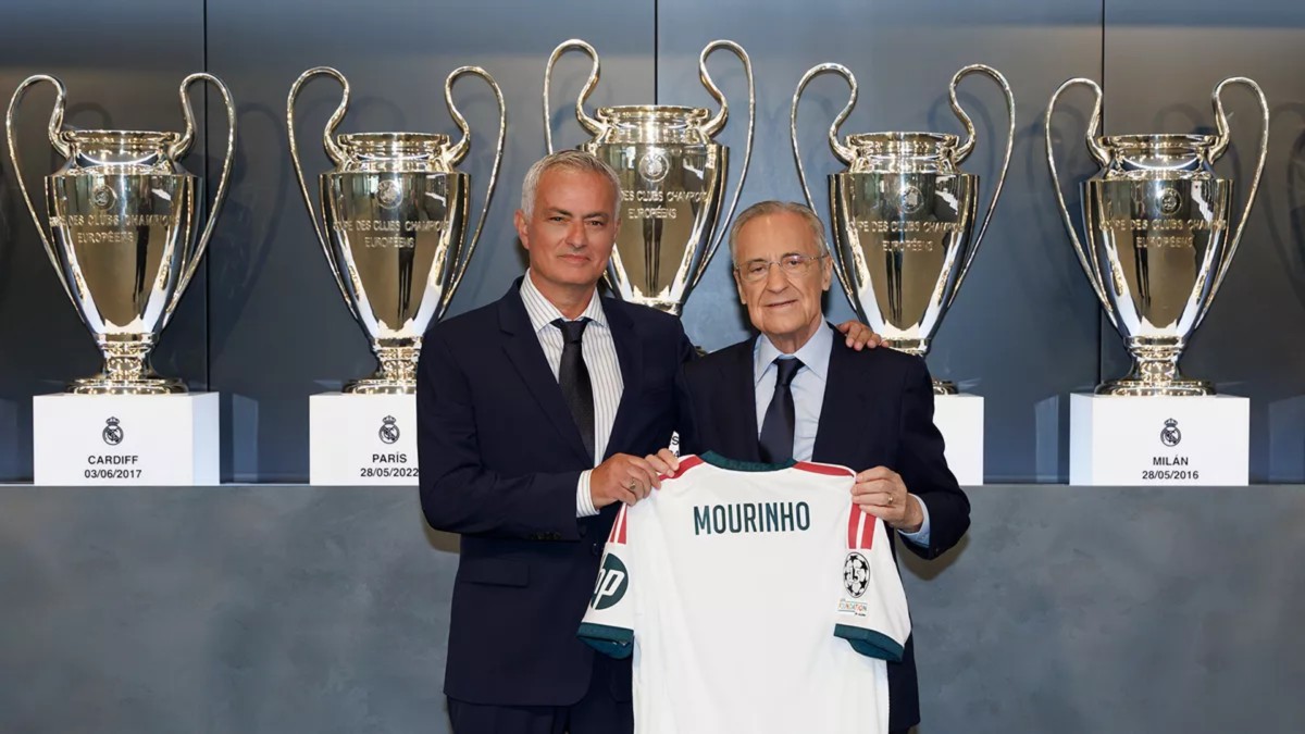 Mourinho explica por qué eligió a Carlos Espí para reforzar la delantera del Real Madrid