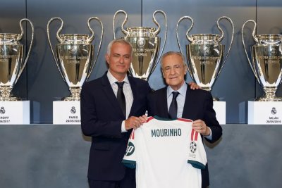 Mourinho explica por qué eligió a Carlos Espí para reforzar la delantera del Real Madrid