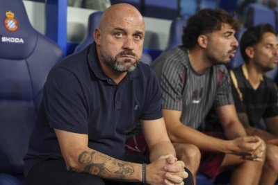 Monchi mantiene la confianza en Manolo González mientras el Espanyol afronta una semana decisiva