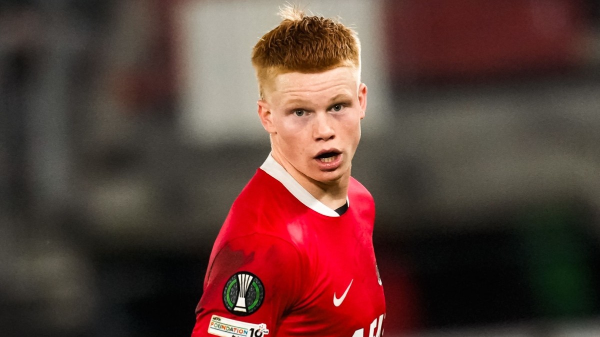 Kees Smit amplía su contrato con el AZ Alkmaar y complica los planes del Barcelona