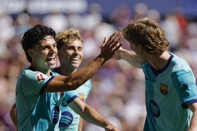 Flick llega al Clásico con la defensa del Barça bajo mínimos