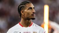 El Sevilla se mantiene firme ante la posible venta de Loïc Badé al Aston Villa