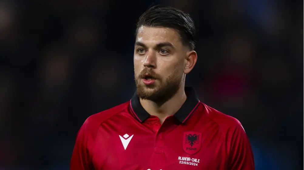 El interés del Celta por el central albanés Enea Mihaj