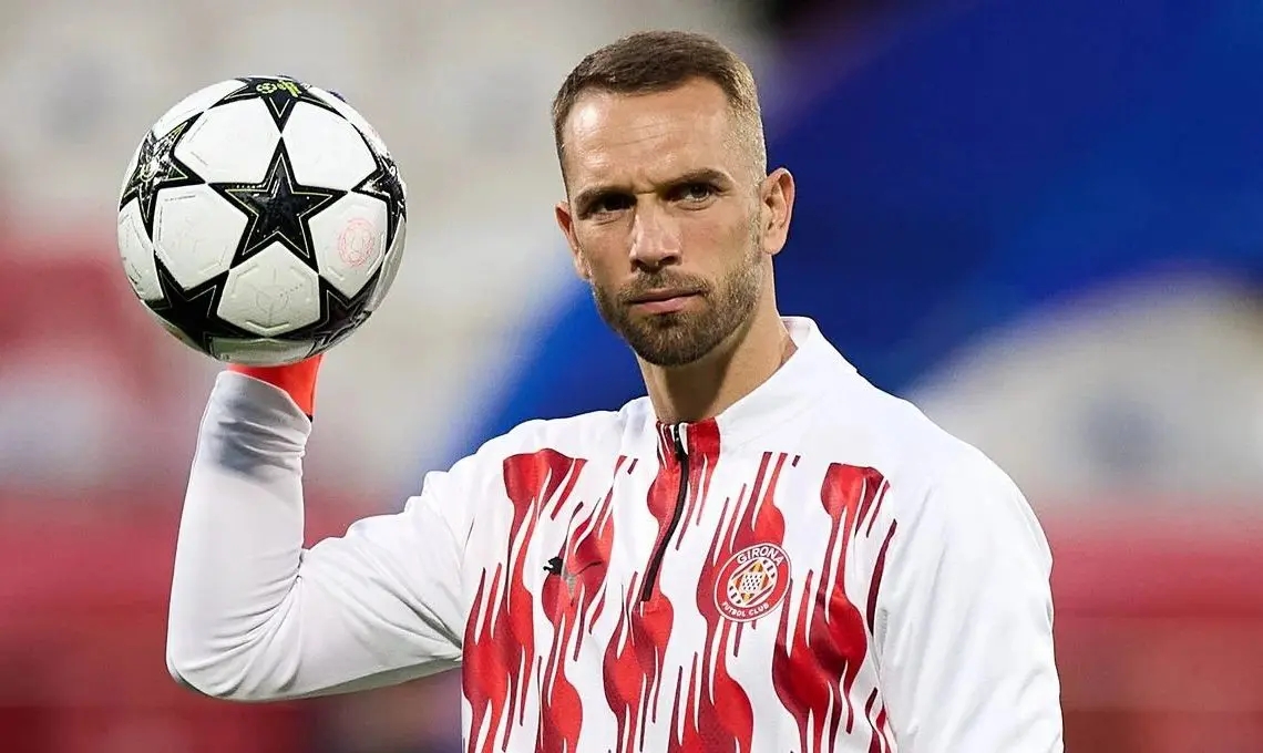 Pau López se despide del Girona tras un emocionante partido ante el Arsenal