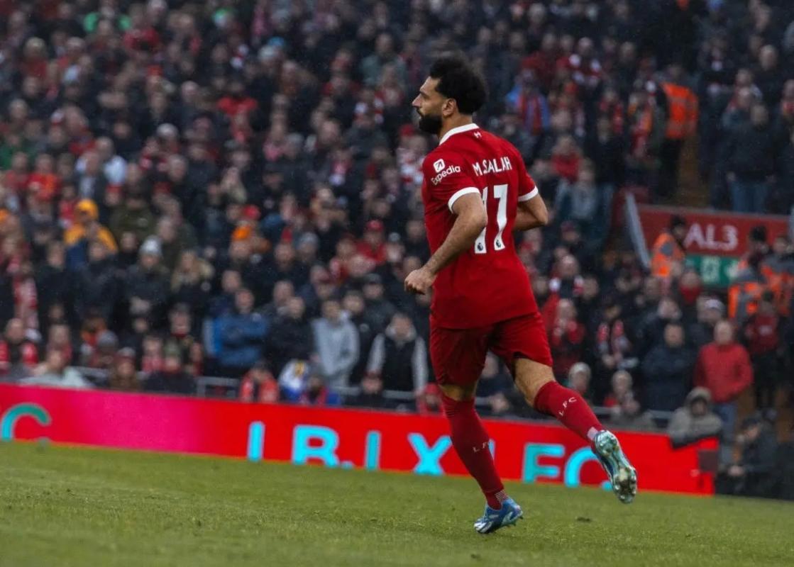 Liverpool busca reemplazo para Salah en Barcelona