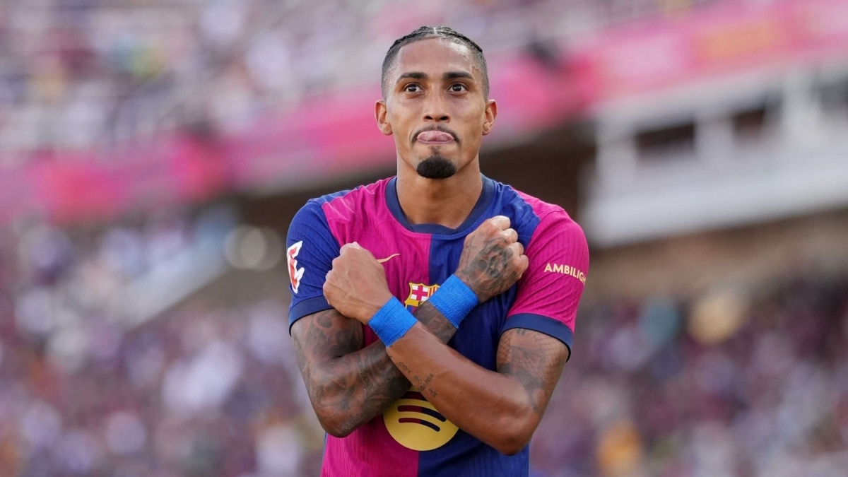 Oferta tentadora por Raphinha: Manchester United va por el extremo